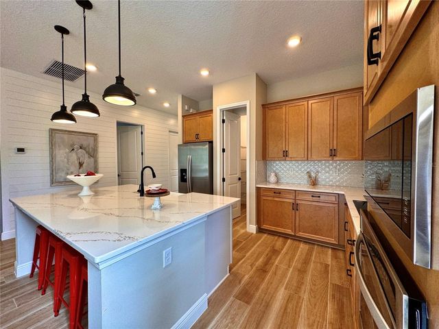 6402 ROVER WAY, St Cloud, FL 34771