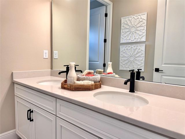 6402 ROVER WAY, St Cloud, FL 34771