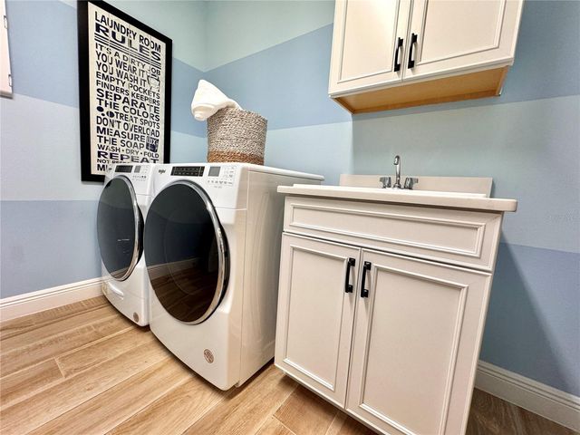 6402 ROVER WAY, St Cloud, FL 34771