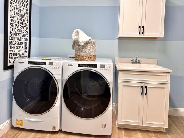 6402 ROVER WAY, St Cloud, FL 34771