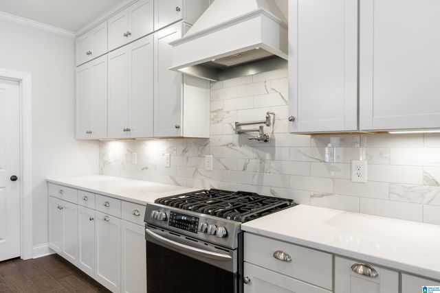 1098 EAGLE NEST CIRCLE, Birmingham, AL 35242