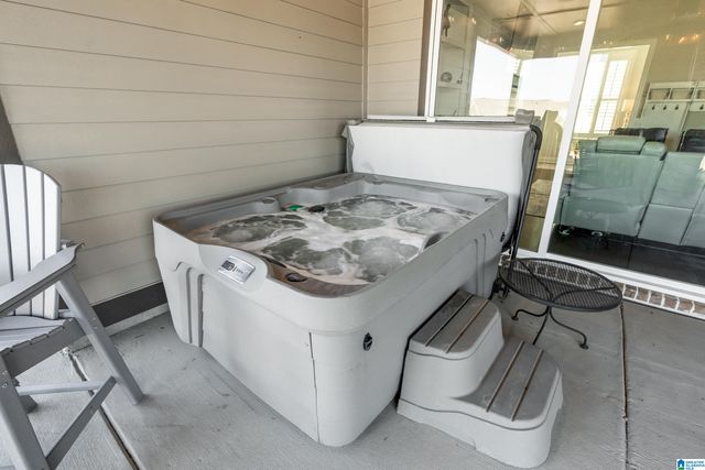 1098 EAGLE NEST CIRCLE, Birmingham, AL 35242