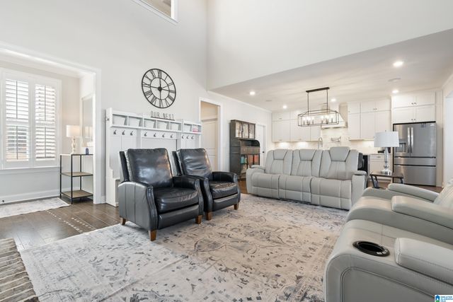 1098 EAGLE NEST CIRCLE, Birmingham, AL 35242