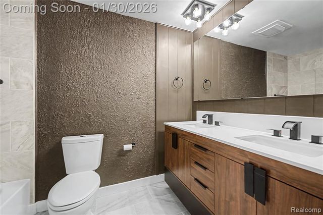 28028 Universal Drive, Warren, MI 48092