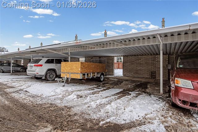 28028 Universal Drive, Warren, MI 48092