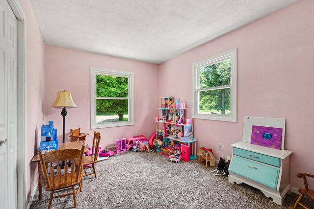 47641 County Road 653, Paw Paw, MI 49079