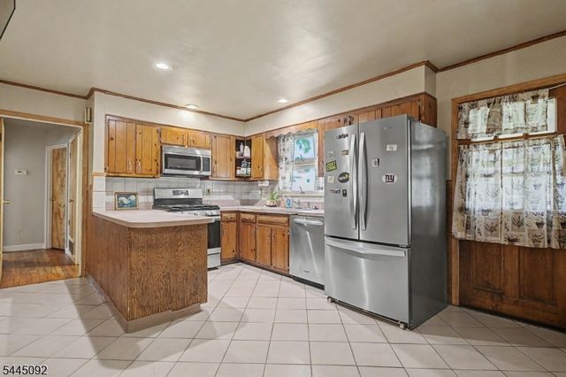 3 Darwin Rd, Franklin Twp., NJ 08873