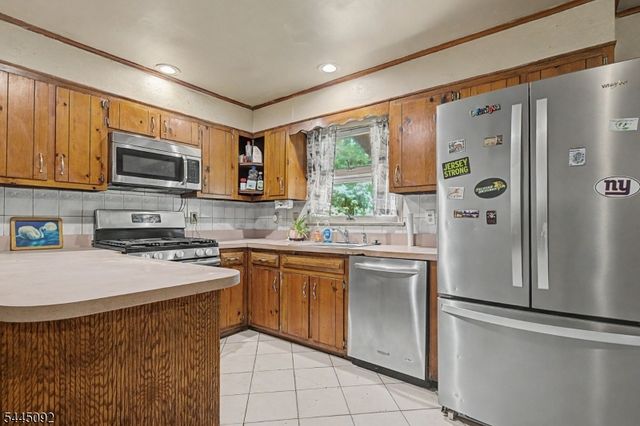 3 Darwin Rd, Franklin Twp., NJ 08873
