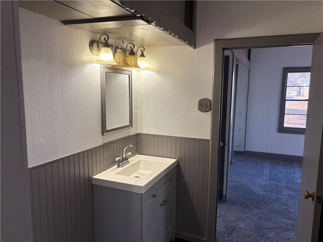 114 S High Street, Arma, KS 66712