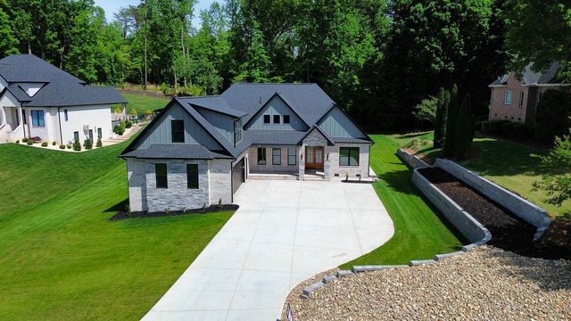 766 E Long Bay Drive, Inman, SC 29349