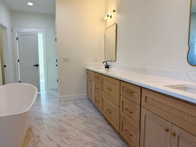 766 E Long Bay Drive, Inman, SC 29349