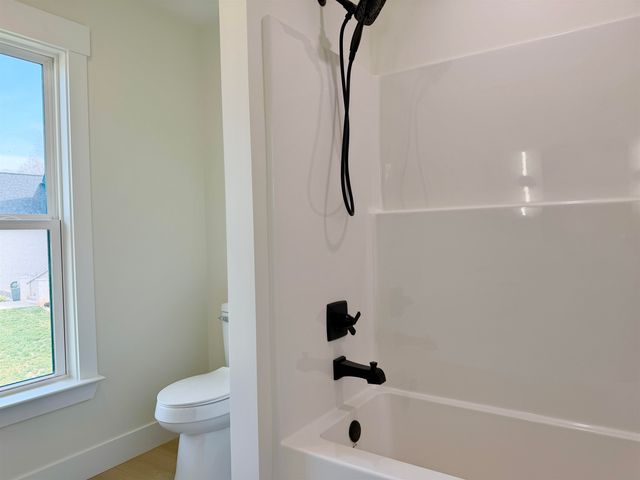 766 E Long Bay Drive, Inman, SC 29349