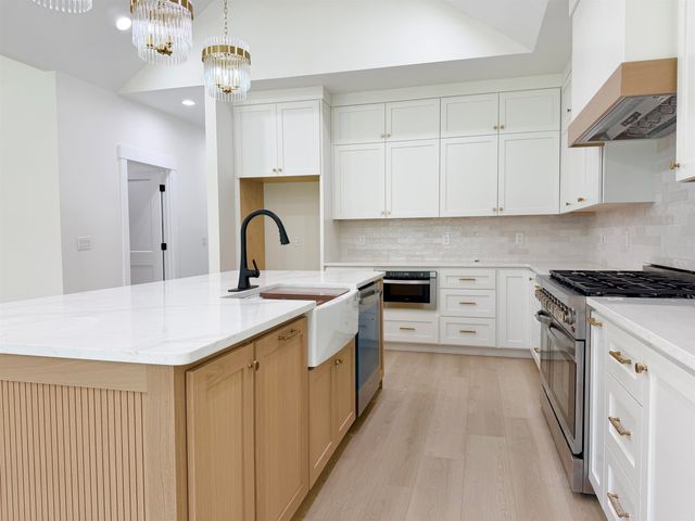 766 E Long Bay Drive, Inman, SC 29349