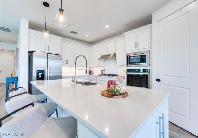 20419 Pebble Glen DR, Estero, FL 33928