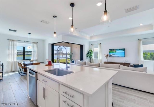 20419 Pebble Glen DR, Estero, FL 33928