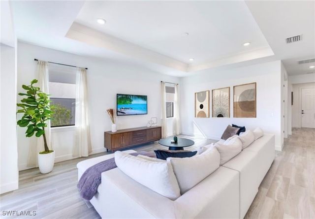 20419 Pebble Glen DR, Estero, FL 33928