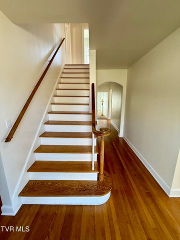 161 West Sevier Avenue, Kingsport, TN 37660