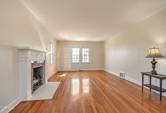 161 West Sevier Avenue, Kingsport, TN 37660