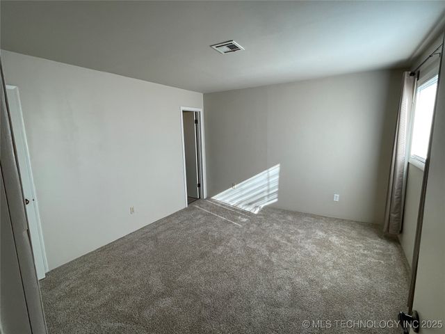 329 S 45th West Avenue, Tulsa, OK 74127