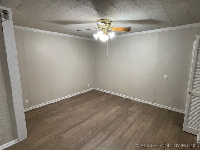 329 S 45th West Avenue, Tulsa, OK 74127