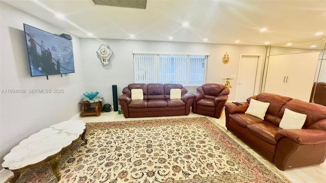 329 SE 3rd St 502S, Hallandale Beach, FL 33009