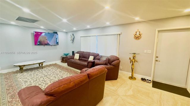 329 SE 3rd St 502S, Hallandale Beach, FL 33009