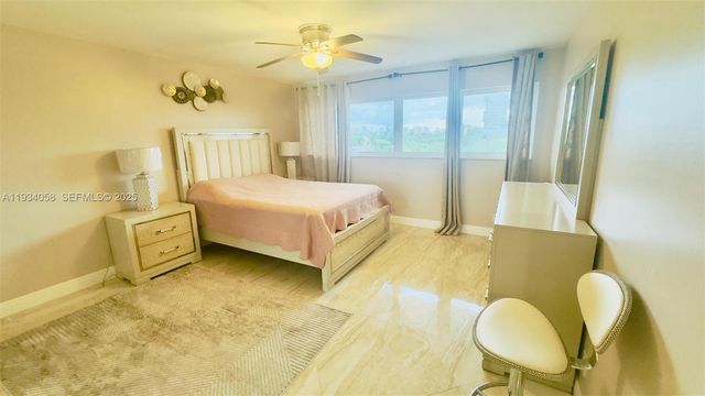 329 SE 3rd St 502S, Hallandale Beach, FL 33009