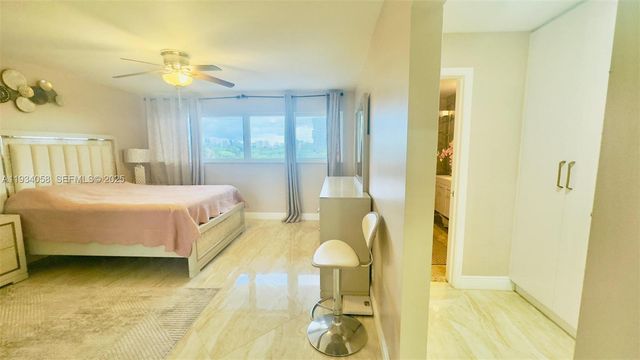329 SE 3rd St 502S, Hallandale Beach, FL 33009