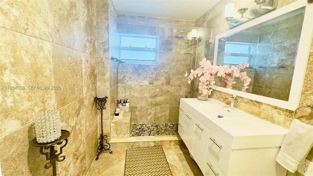 329 SE 3rd St 502S, Hallandale Beach, FL 33009