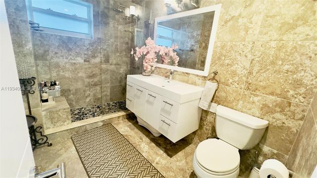 329 SE 3rd St 502S, Hallandale Beach, FL 33009