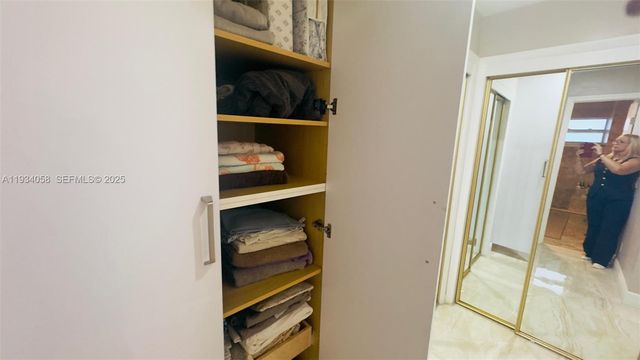 329 SE 3rd St 502S, Hallandale Beach, FL 33009