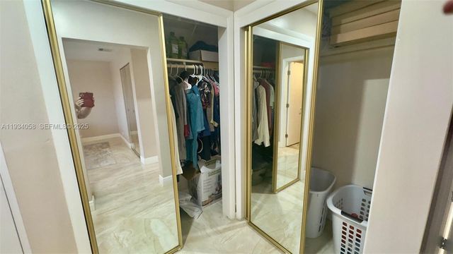 329 SE 3rd St 502S, Hallandale Beach, FL 33009