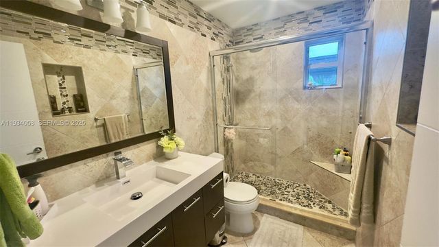 329 SE 3rd St 502S, Hallandale Beach, FL 33009