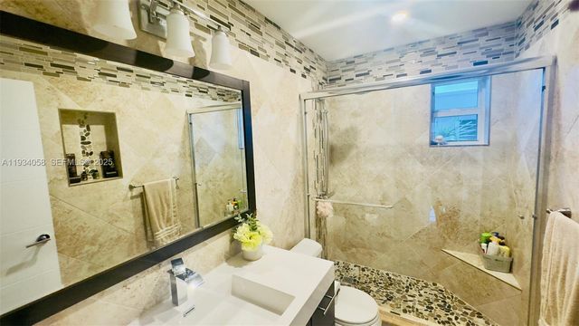 329 SE 3rd St 502S, Hallandale Beach, FL 33009