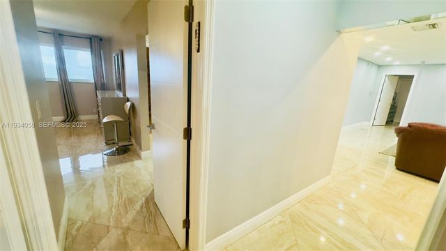 329 SE 3rd St 502S, Hallandale Beach, FL 33009