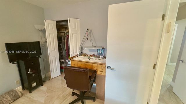 329 SE 3rd St 502S, Hallandale Beach, FL 33009