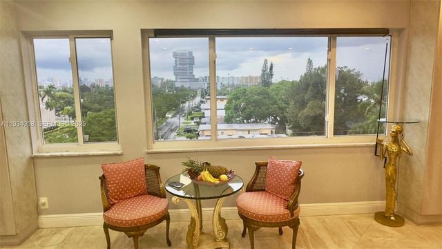 329 SE 3rd St 502S, Hallandale Beach, FL 33009