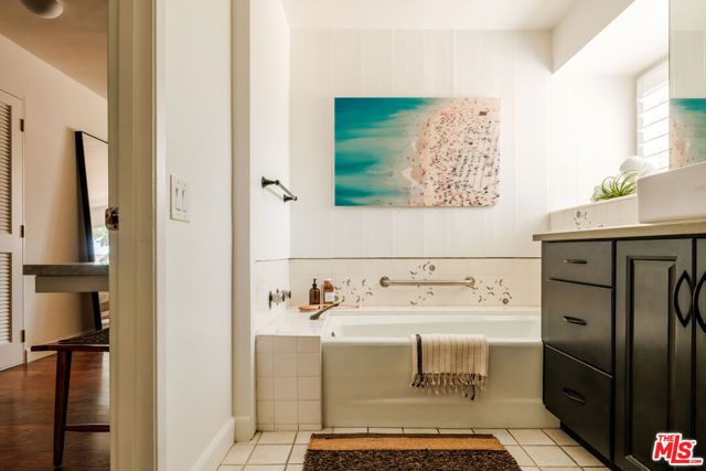 4350 Via Dolce 107, Los Angeles, CA 90292