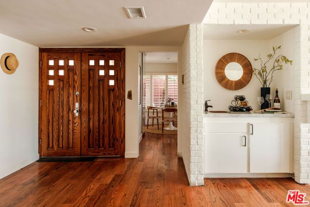 4350 Via Dolce 107, Los Angeles, CA 90292