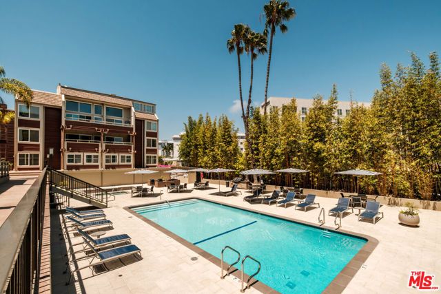4350 Via Dolce 107, Los Angeles, CA 90292