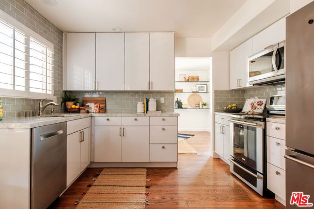 4350 Via Dolce 107, Los Angeles, CA 90292