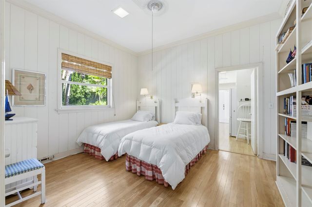 110 Merrain Road, Palm Beach, FL 33480