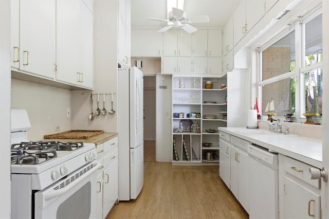 110 Merrain Road, Palm Beach, FL 33480