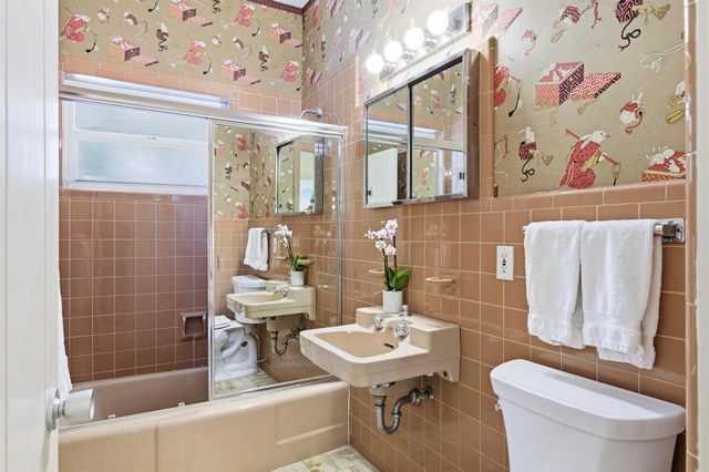 110 Merrain Road, Palm Beach, FL 33480