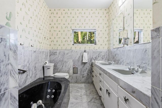 110 Merrain Road, Palm Beach, FL 33480