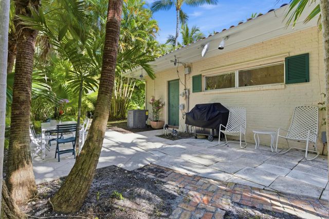 110 Merrain Road, Palm Beach, FL 33480