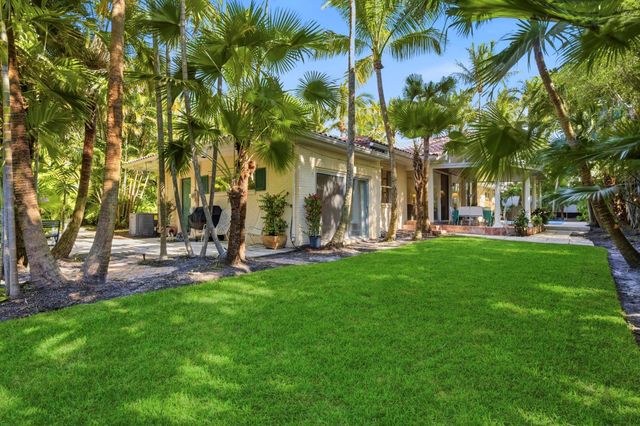 110 Merrain Road, Palm Beach, FL 33480