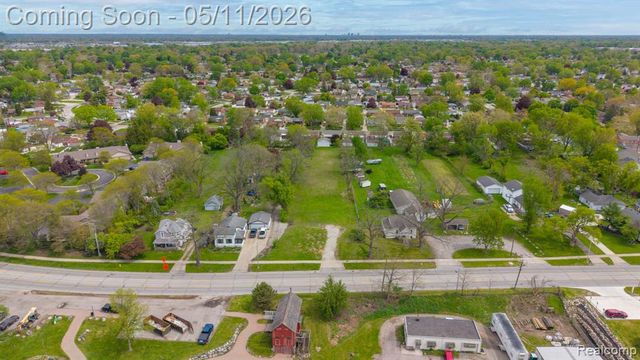 33152 Ann Arbor Trail, Westland, MI 48185