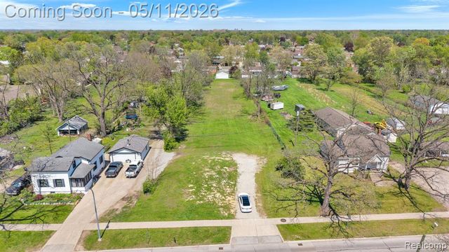 33152 Ann Arbor Trail, Westland, MI 48185