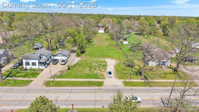 33152 Ann Arbor Trail, Westland, MI 48185
